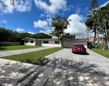 11940 Sw 81st Rd - Photo Thumbnail 0