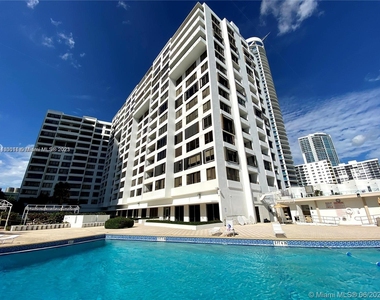 3505 S Ocean Dr - Photo Thumbnail 33