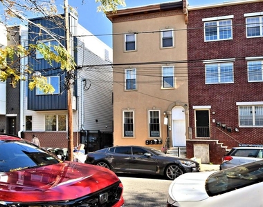 1325 N Franklin St - Photo Thumbnail 2