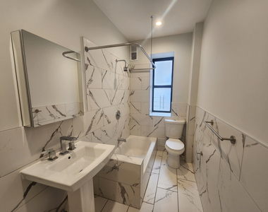 600 West 150th Street - Photo Thumbnail 4