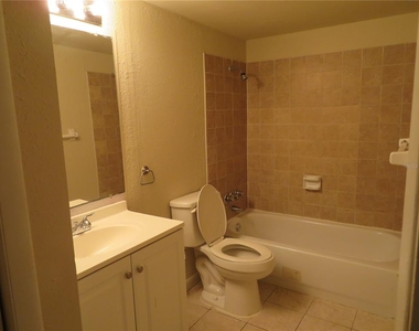 2886 Somerset Park Drive - Photo Thumbnail 5