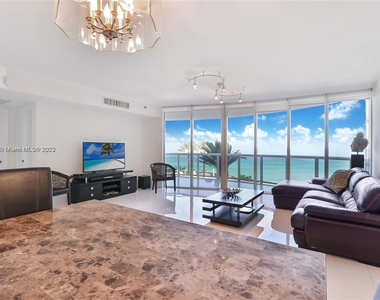 17201 Collins Ave - Photo Thumbnail 11