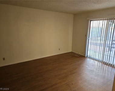 2724 Capistrano Avenue - Photo Thumbnail 10