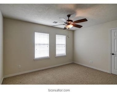 910 Dove Landing Avenue - Photo Thumbnail 15