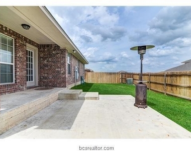 910 Dove Landing Avenue - Photo Thumbnail 20