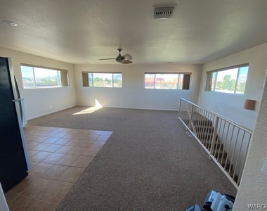 1091 Chaparral Drive - Photo Thumbnail 12