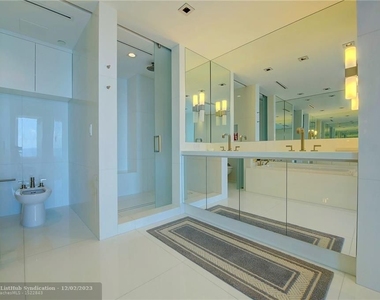 6899 Collins Ave - Photo Thumbnail 23