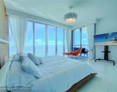 6899 Collins Ave - Photo Thumbnail 22