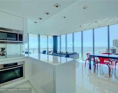 6899 Collins Ave - Photo Thumbnail 7