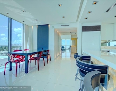 6899 Collins Ave - Photo Thumbnail 9