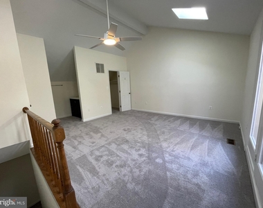 2506b N Fairfax Drive - Photo Thumbnail 10