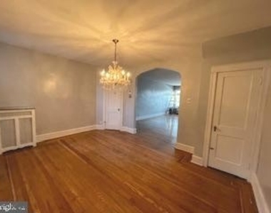 2643 Snyder Avenue - Photo Thumbnail 10