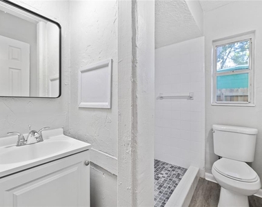 2904 Emerson Avenue S - Photo Thumbnail 10