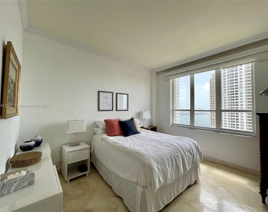 888 Brickell Key Dr - Photo Thumbnail 16