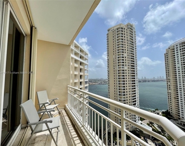 888 Brickell Key Dr - Photo Thumbnail 5