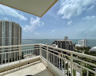 888 Brickell Key Dr - Photo Thumbnail 3