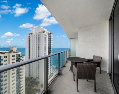 4111 S Ocean Dr - Photo Thumbnail 17