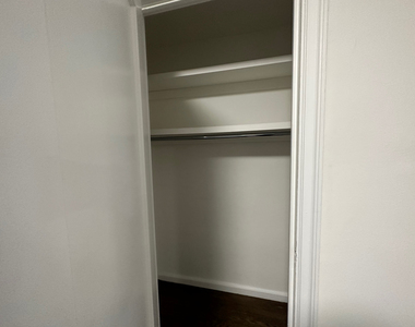 137 East 38th Street - Photo Thumbnail 3