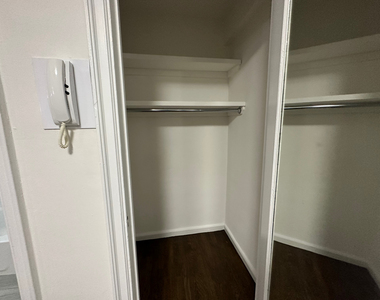 137 East 38th Street - Photo Thumbnail 4