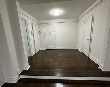 137 East 38th Street - Photo Thumbnail 2
