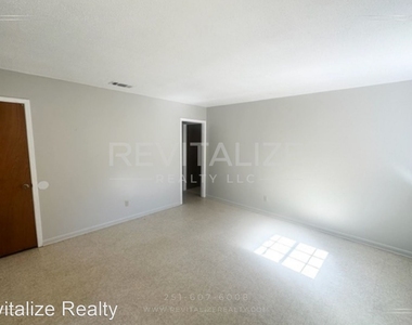 1632 Phillips Ln - Photo Thumbnail 3