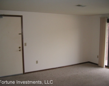 1510 Kenilworth Court - Photo Thumbnail 9