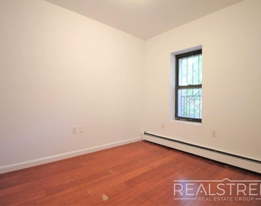 337 Tompkins Avenue - Photo Thumbnail 8