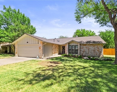 4305  Sendero Dr - Photo Thumbnail 1