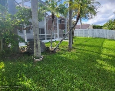 13797 Nw 22nd Pl - Photo Thumbnail 3