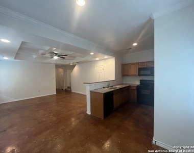 4808 Appleseed Ct - Photo Thumbnail 7