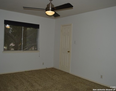 1116 Quiet Creek Dr. - Photo Thumbnail 28