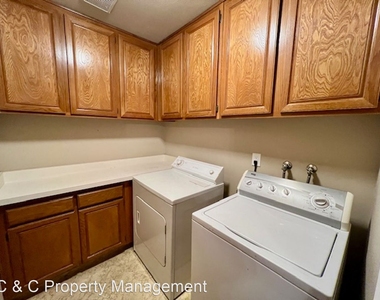 2890 E. Huntington Blvd Apt 121 - Photo Thumbnail 10