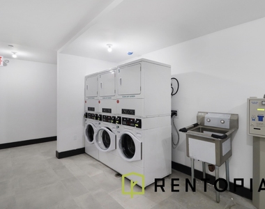 228 Berry Street - Photo Thumbnail 17