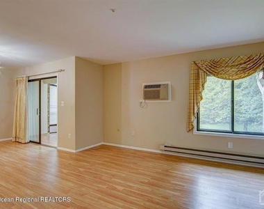 67 Overlook Way - Photo Thumbnail 1