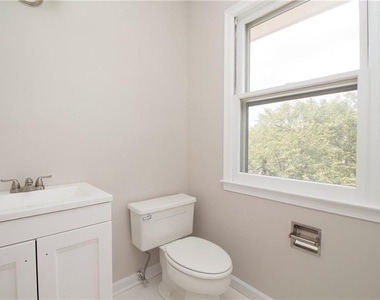 1058 Boston Post Road - Photo Thumbnail 12