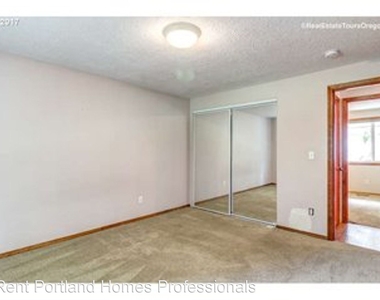 1415 Sw Chastain Ave - Photo Thumbnail 12