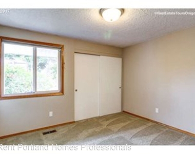 1415 Sw Chastain Ave - Photo Thumbnail 10