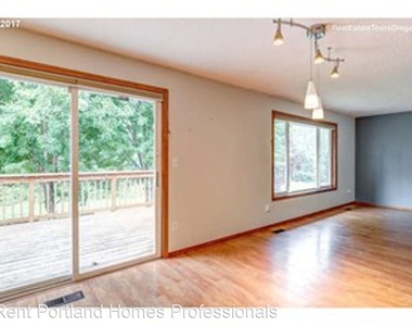 1415 Sw Chastain Ave - Photo Thumbnail 4