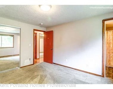 1415 Sw Chastain Ave - Photo Thumbnail 9