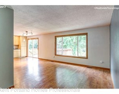 1415 Sw Chastain Ave - Photo Thumbnail 5
