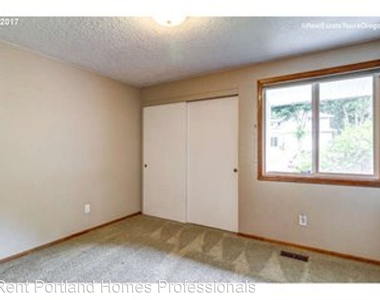 1415 Sw Chastain Ave - Photo Thumbnail 11