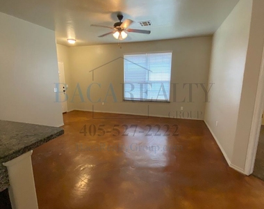 1844 Cypress Ln - Photo Thumbnail 2