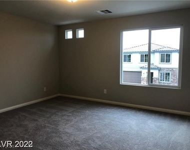 2646 Topaz Blue Street - Photo Thumbnail 16