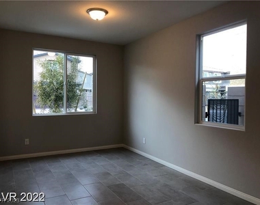 2646 Topaz Blue Street - Photo Thumbnail 19