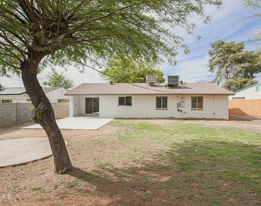 4653 E Almeria Road - Photo Thumbnail 2