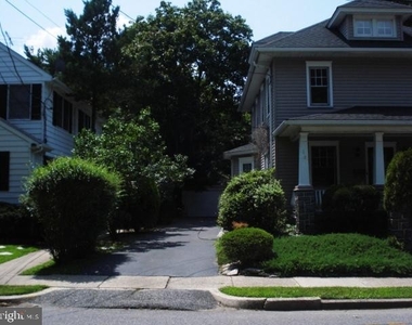 215 Laurel Avenue - Photo Thumbnail 2