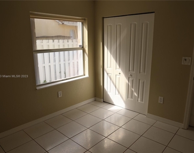 2041 Sw 136th Way - Photo Thumbnail 22