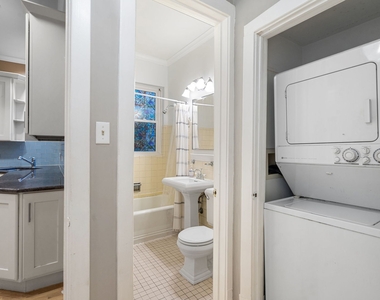 5345 S Hyde Park Boulevard - Photo Thumbnail 9