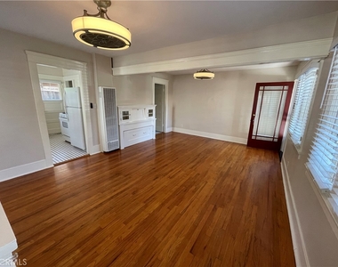 119 E River Avenue - Photo Thumbnail 1