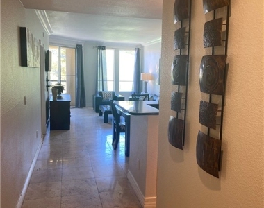 230 E Flamingo Road - Photo Thumbnail 10